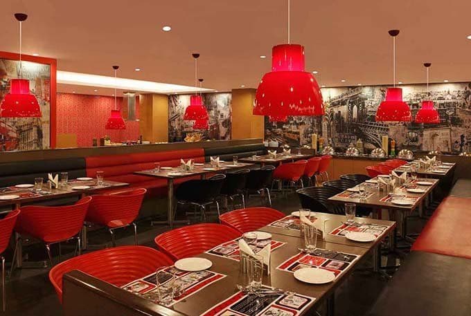 Red Fox Hotel - Image 3