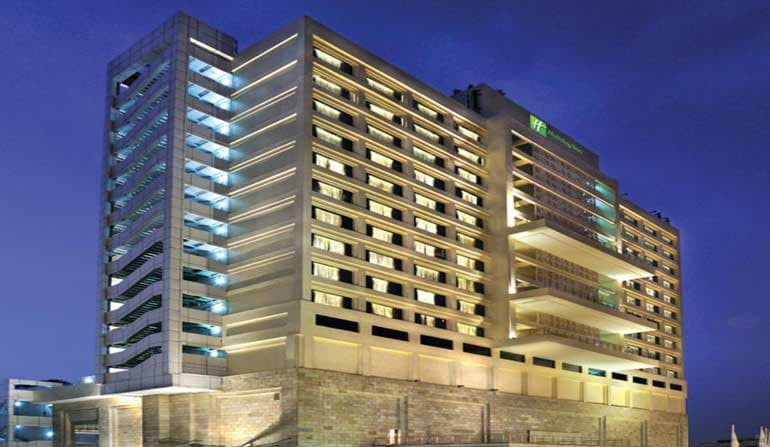 Holiday Inn - Image 1