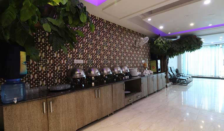 Hotel Waterfall - Image 2