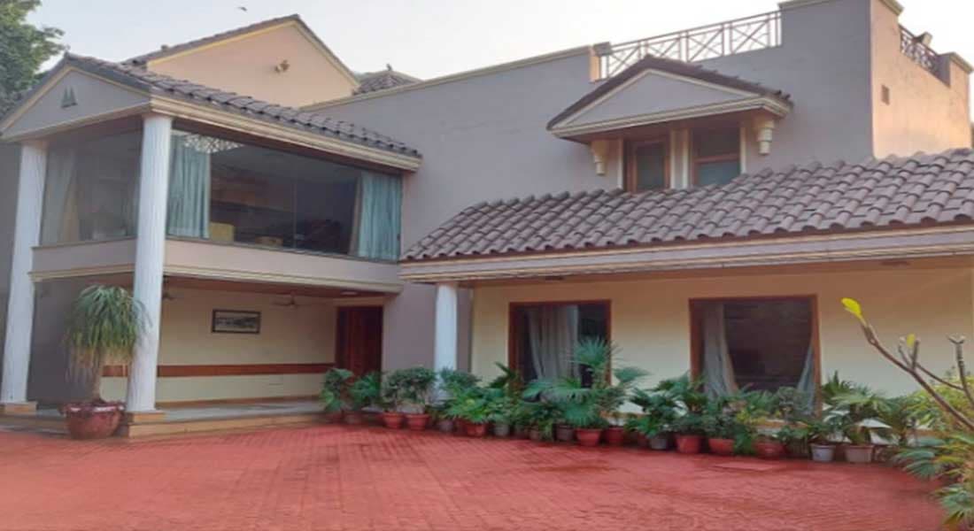 Vintage The Farm - Image 2