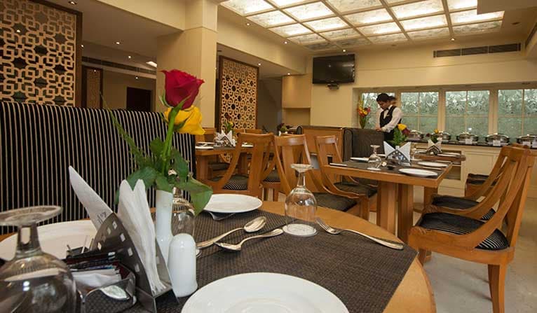 Athena Inn By PI Hotels - Image 3