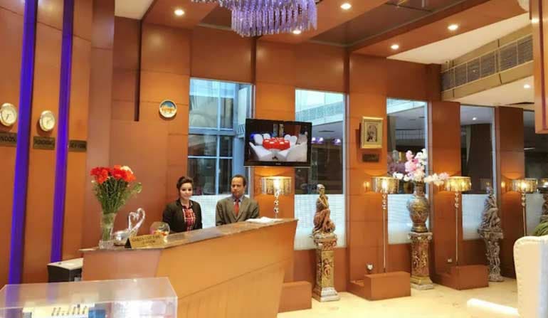 Hotel Signature Grand - Image 2