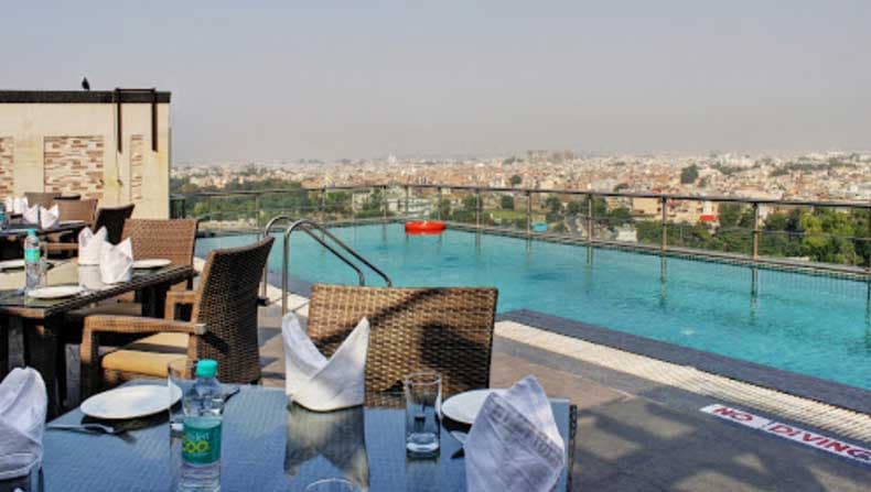 SK Premium Park Hotel - Image 2