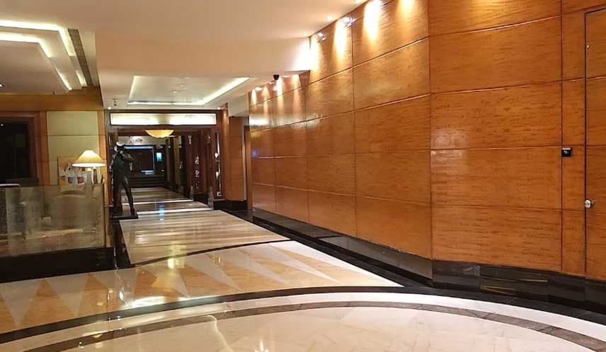 Radisson Blu Plaza - Image 2