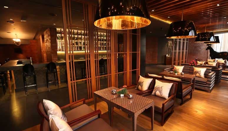 Pride Plaza Hotel - Image 3