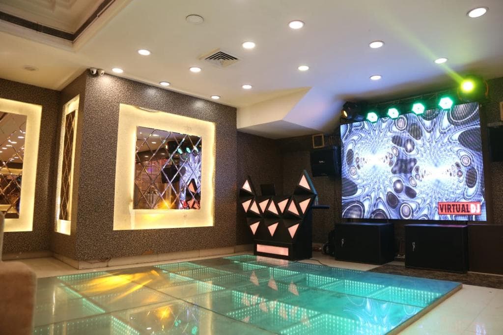 Azalea Banquet - Image 1