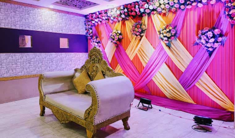 Hotel Waterfall - Image 3