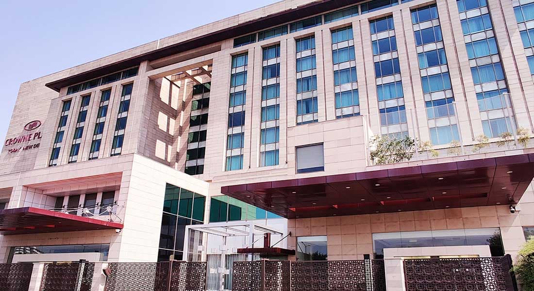 Crowne Plaza - Image 2