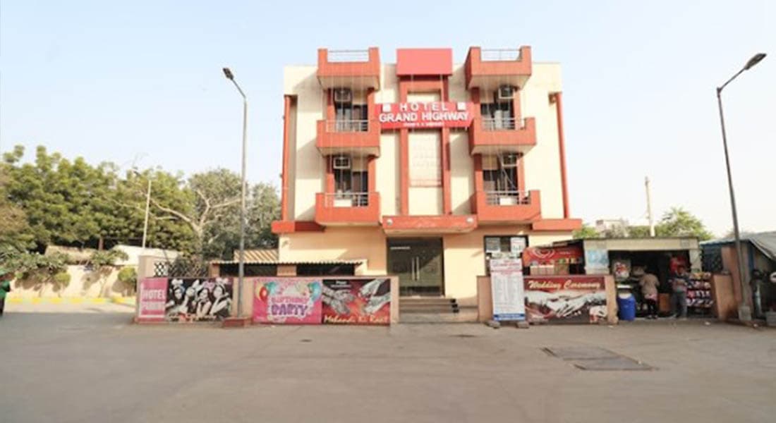 Hotel Grand Highway - Image 1