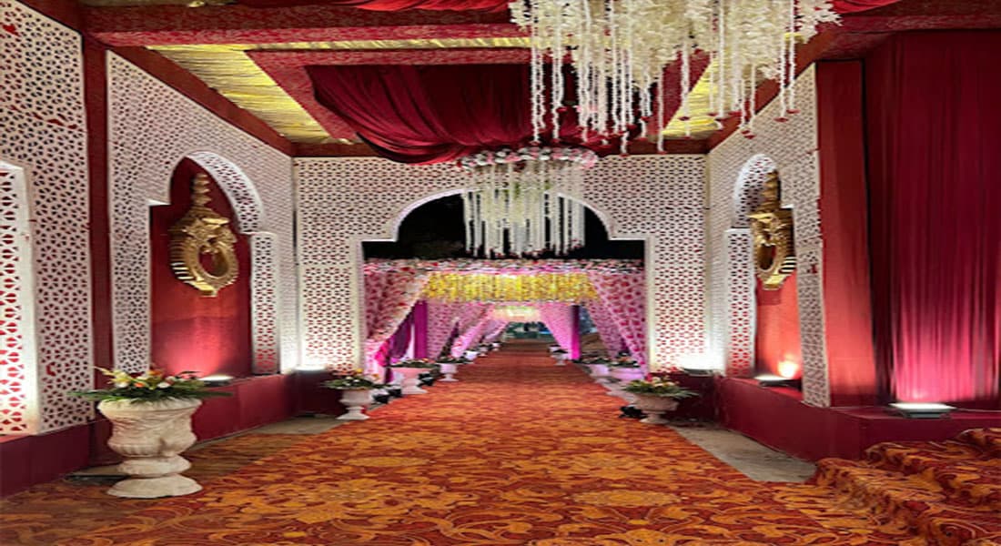 Silky Green Valley - Image 1