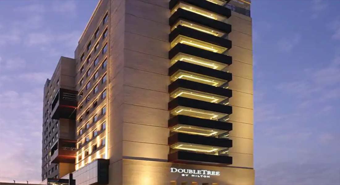 DoubleTree by Hilton Hotel - Image 2