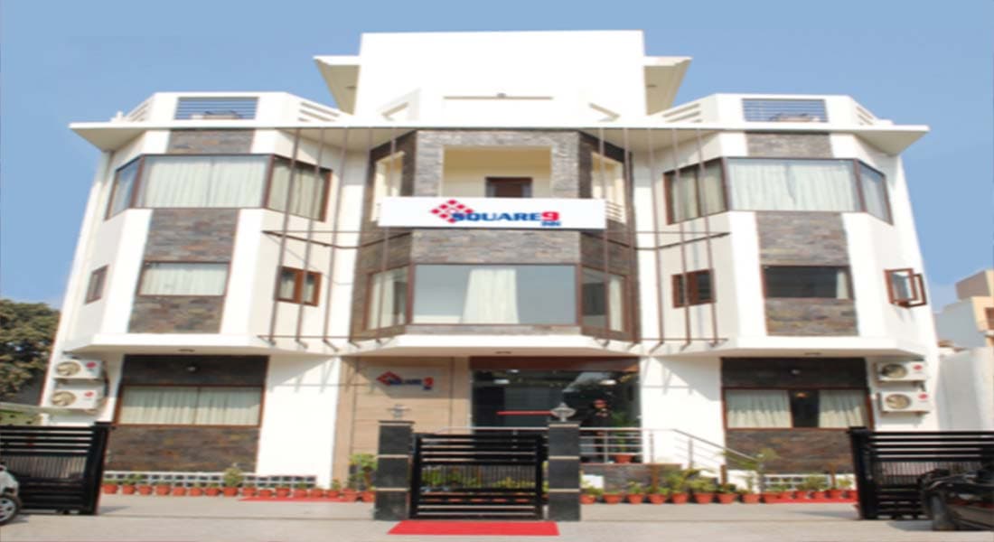 Square 9 Inn - Image 1