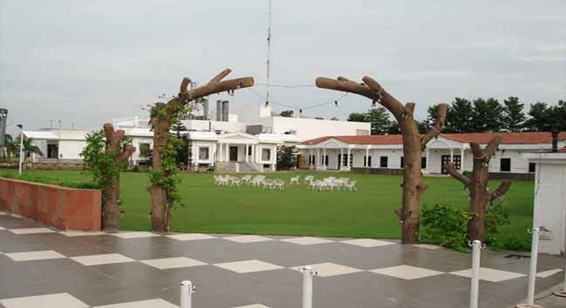 Wet n Wild - Image 2