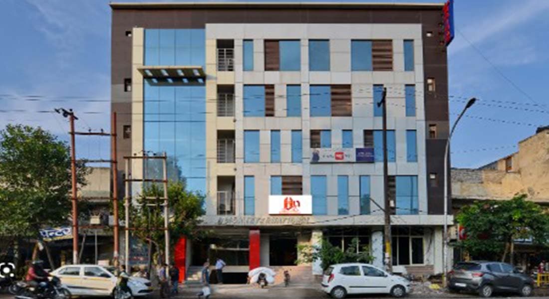 Hotel Noida International - Image 1