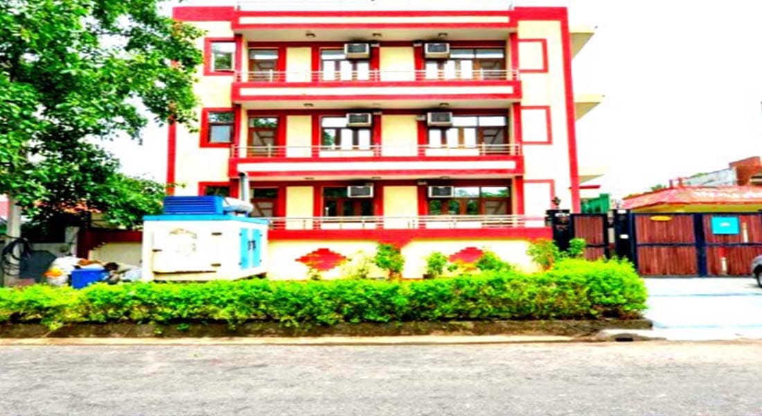 Silver Leaf Hotel - Image 1