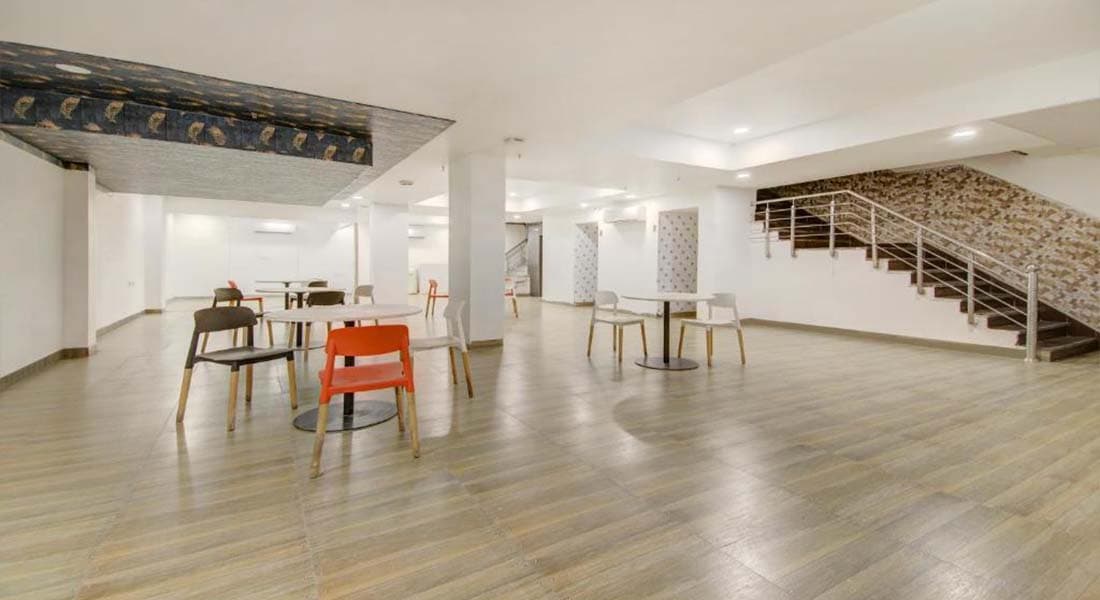 The Kings Plaza - Image 3