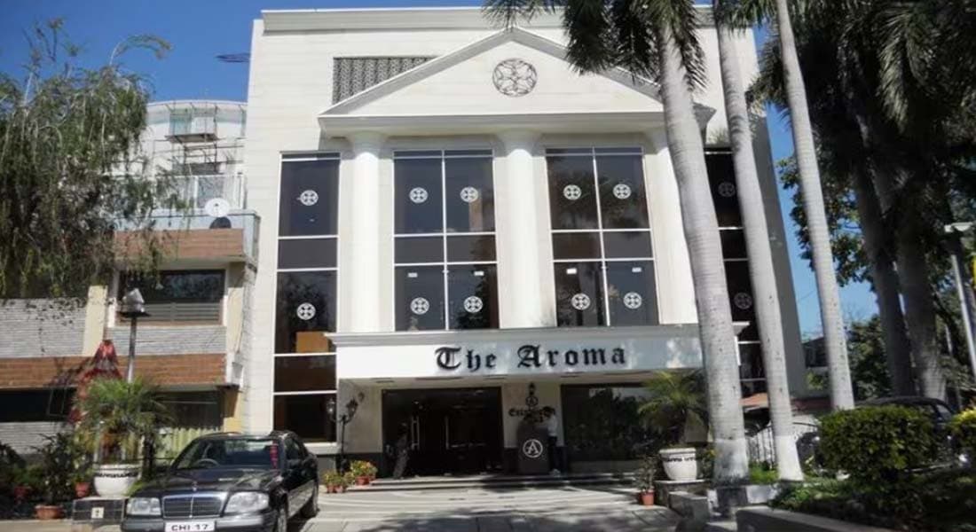 Hotel Aroma - Image 1