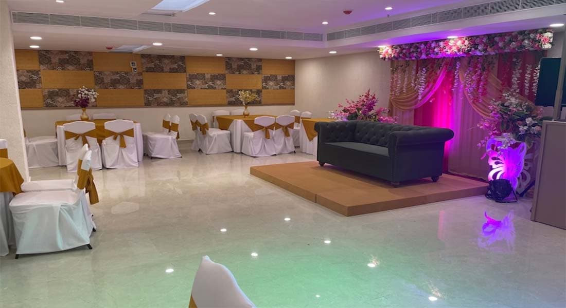 Hotel Le Crown - Image 2